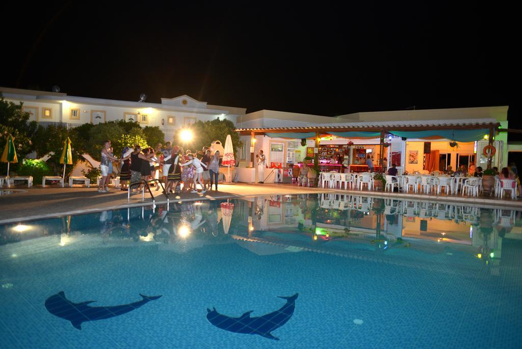 Fili Hotel Apartments Tigkaki  Ngoại thất bức ảnh