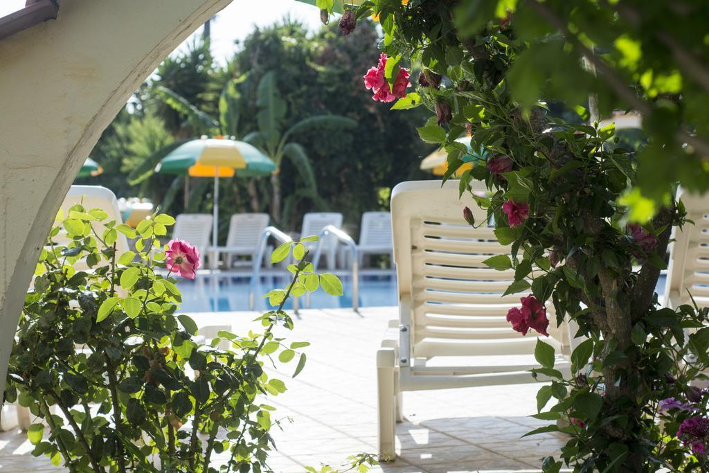 Fili Hotel Apartments Tigkaki  Ngoại thất bức ảnh