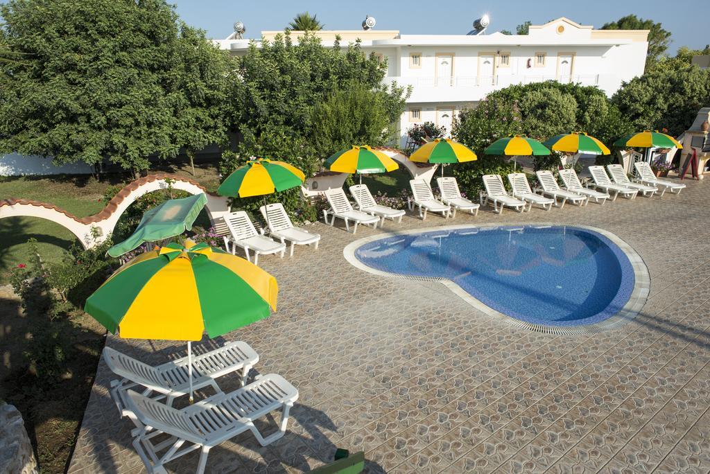 Fili Hotel Apartments Tigkaki  Ngoại thất bức ảnh