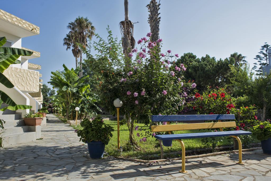 Fili Hotel Apartments Tigkaki  Ngoại thất bức ảnh