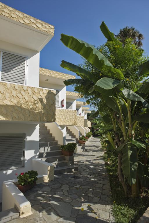 Fili Hotel Apartments Tigkaki  Ngoại thất bức ảnh