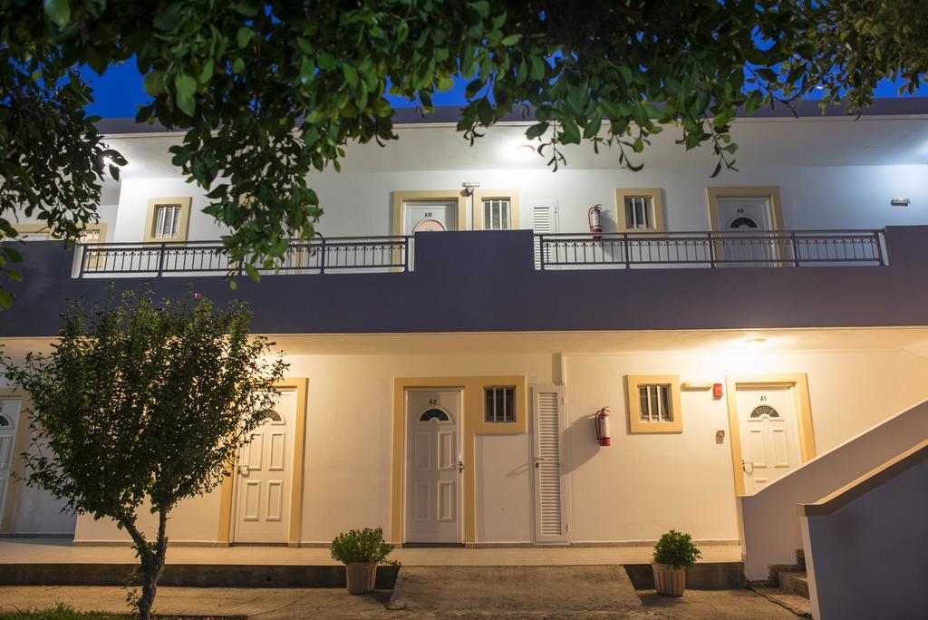 Fili Hotel Apartments Tigkaki  Ngoại thất bức ảnh