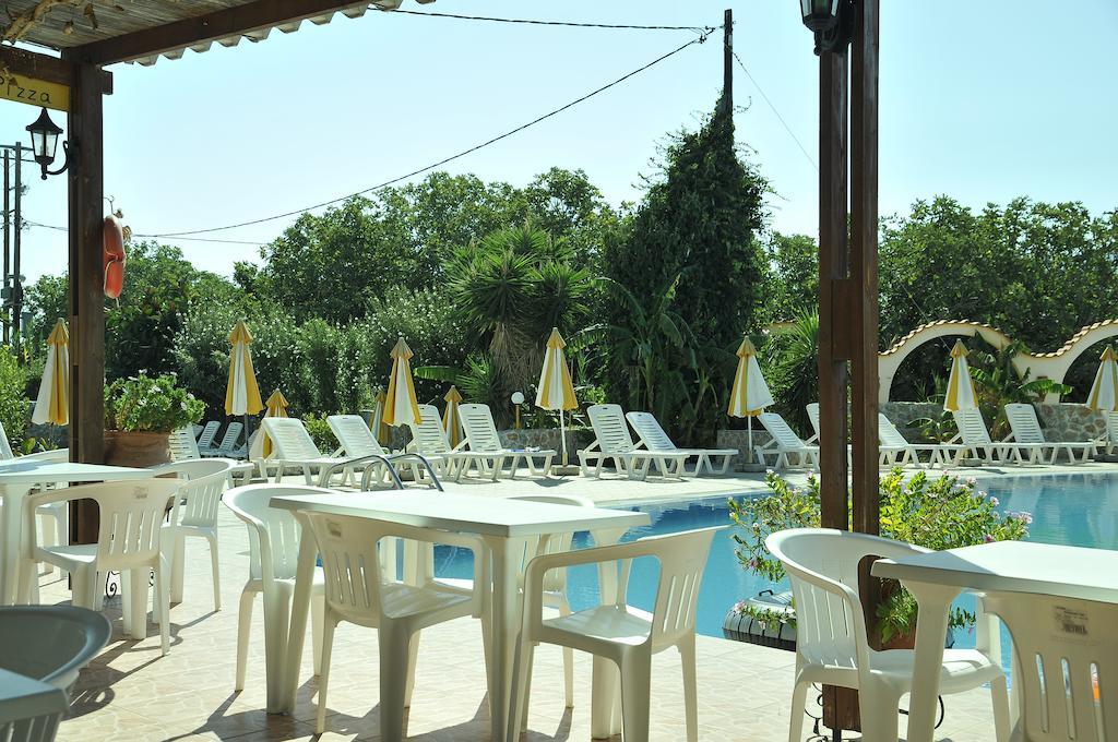 Fili Hotel Apartments Tigkaki  Ngoại thất bức ảnh